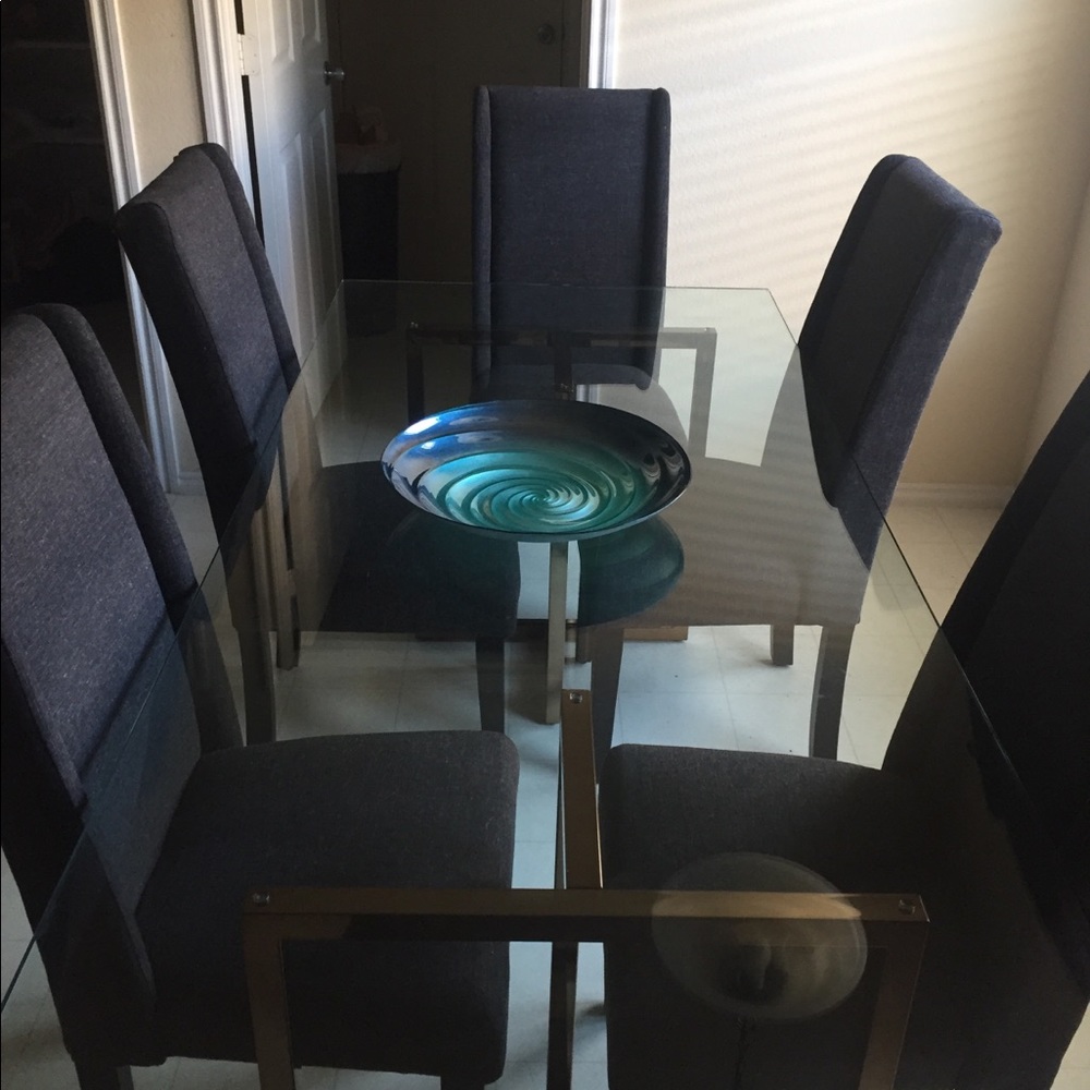 Furniture - Picture 3 of 4